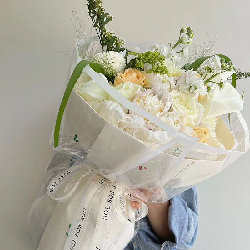 防曇・防湿性のプラスチック製花束包装フィルム